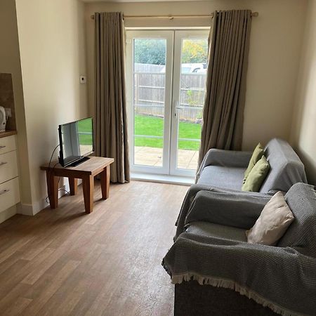 Apartamento Ybc Court, Aldershot Exterior foto